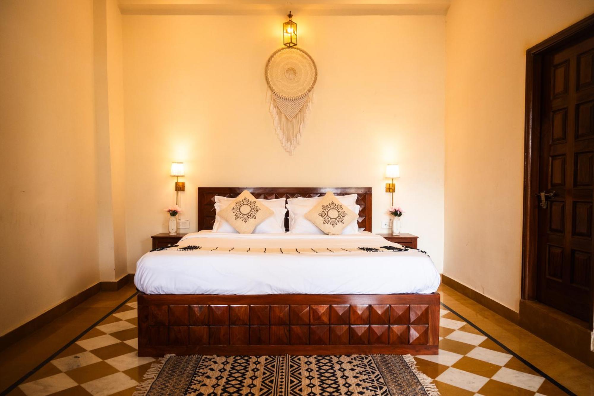 Banana Hostel Пушкар Екстериор снимка