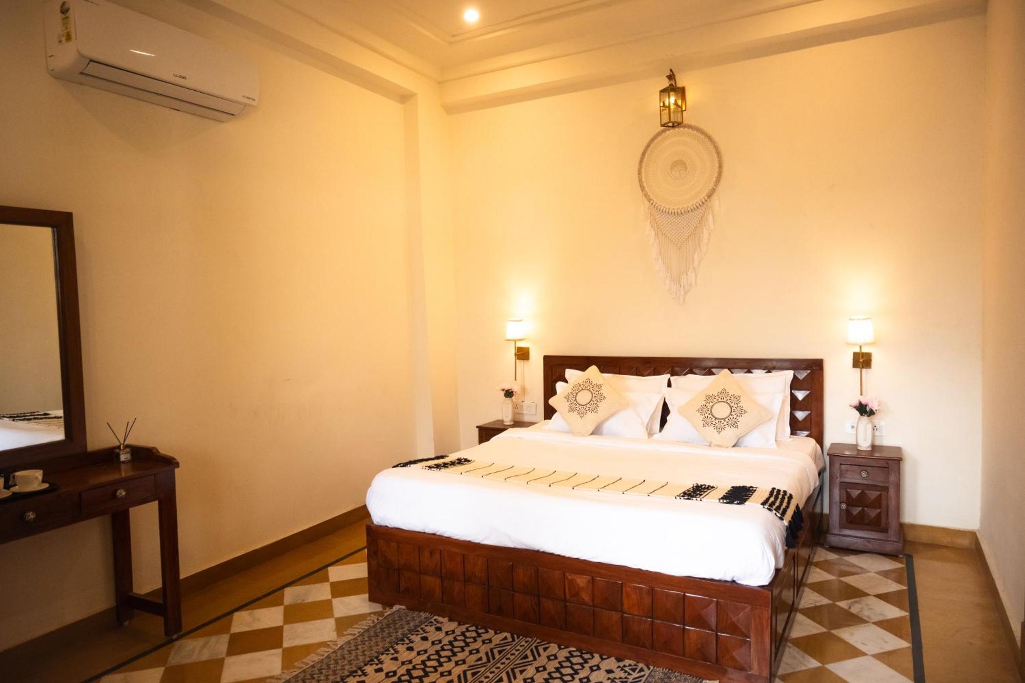 Banana Hostel Пушкар Екстериор снимка